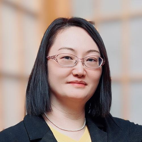 Yi (Estelle) Wang headshot