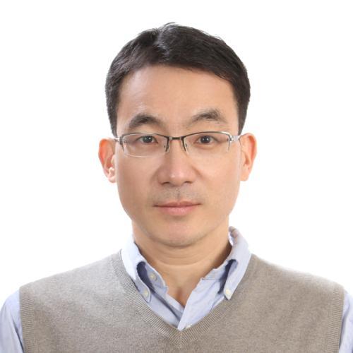 Jongsun Park headshot