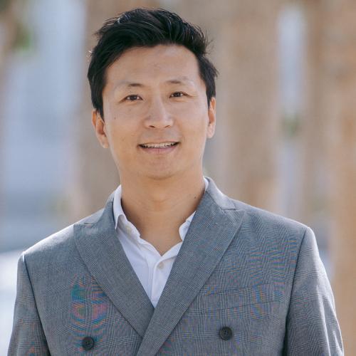 Xi Chen headshot