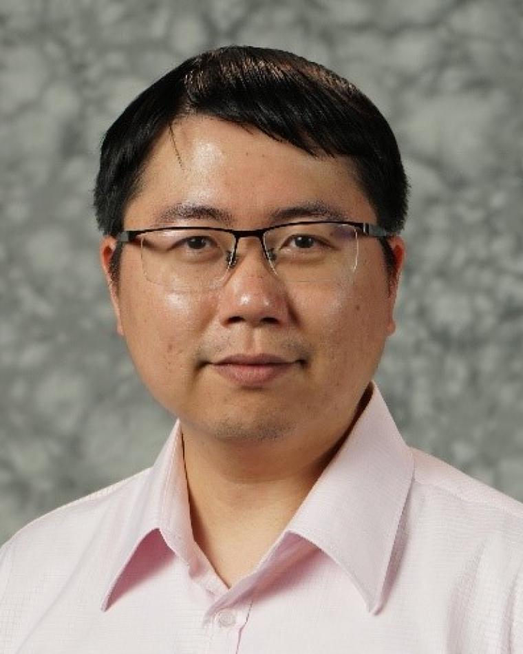v Shimeng Yu