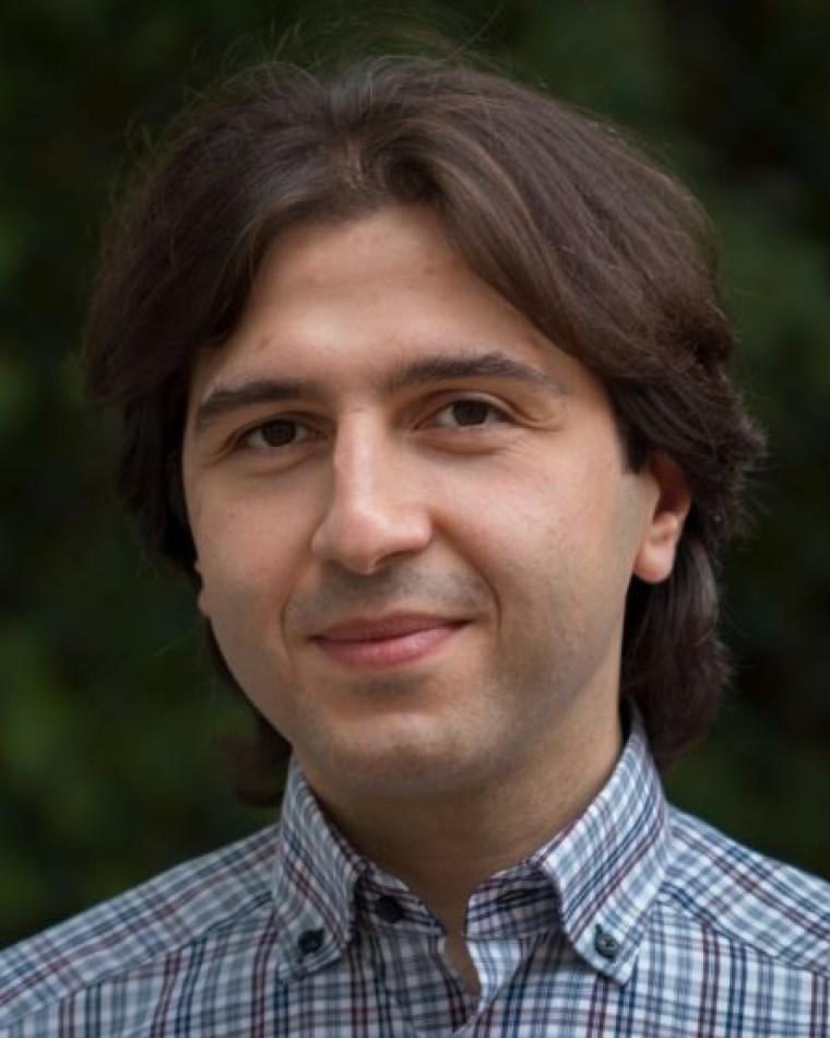 Hussam Amrouch headshot