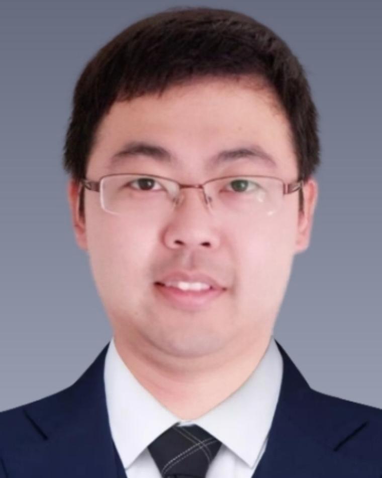 Yuan Du headshot