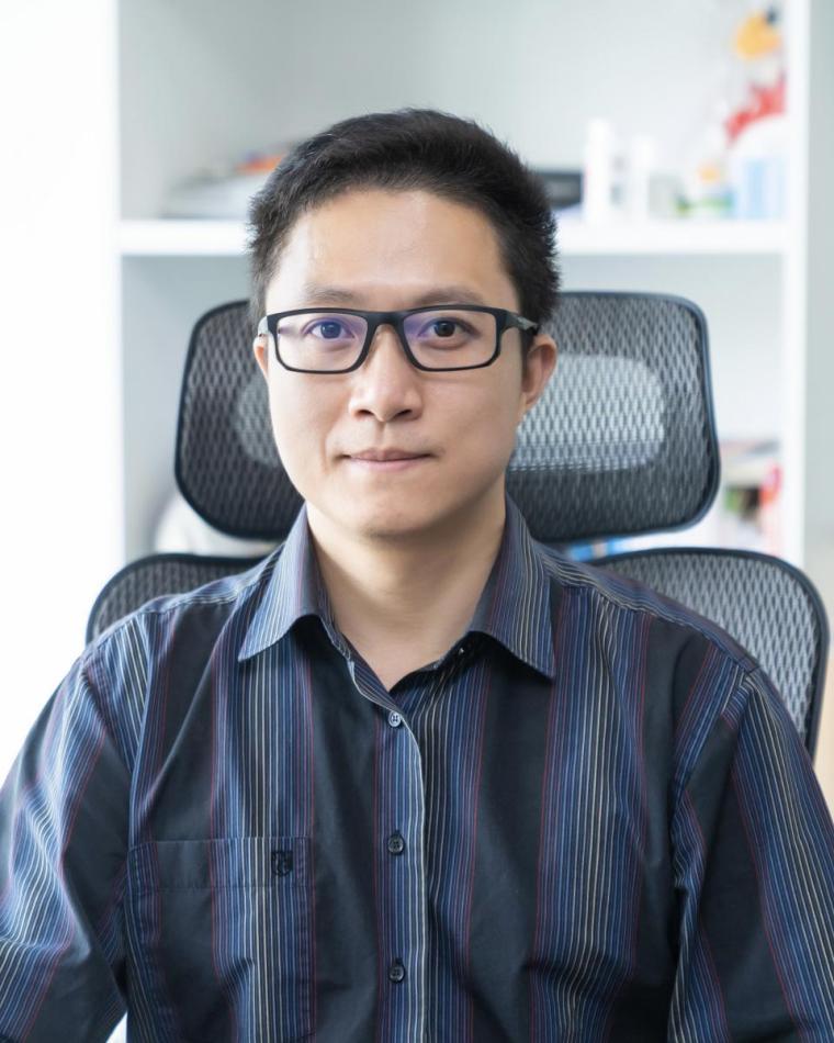Liang Lin Liang Lin photo
