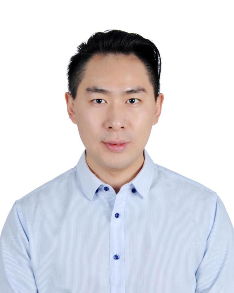 Bin Liu headshot