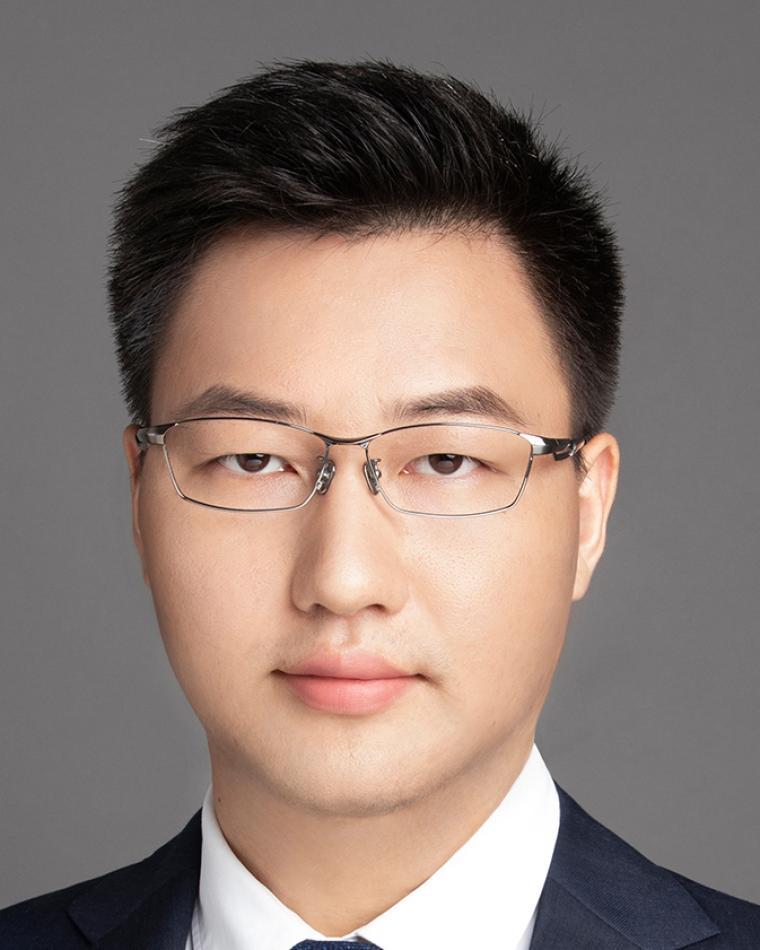 Wei Mao headshot